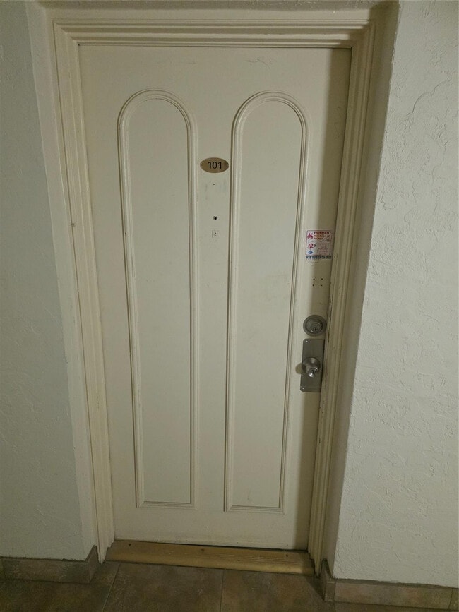 251 S Cypress Rd in Pompano Beach, FL - Building Photo - Building Photo