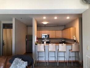 219 E 7th in Bloomington, IN - Foto de edificio - Building Photo