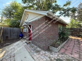 601 1/2 S Emerson St in Denver, CO - Building Photo