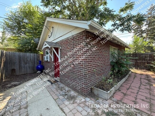 property at 601 1/2 S Emerson St