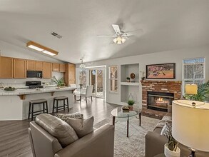 1411 Raeburn Way in Roseville, CA - Building Photo - Building Photo