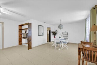 16 Hibiscus Ave in McAllen, TX - Building Photo - Building Photo