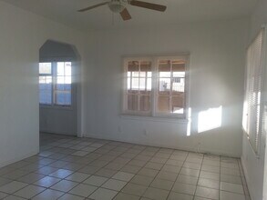 1622 W Polk St in Phoenix, AZ - Building Photo - Building Photo