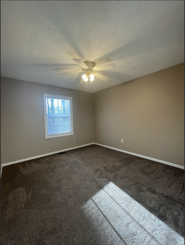 400 Dunwoody Dr in Simpsonville, SC - Building Photo - Building Photo
