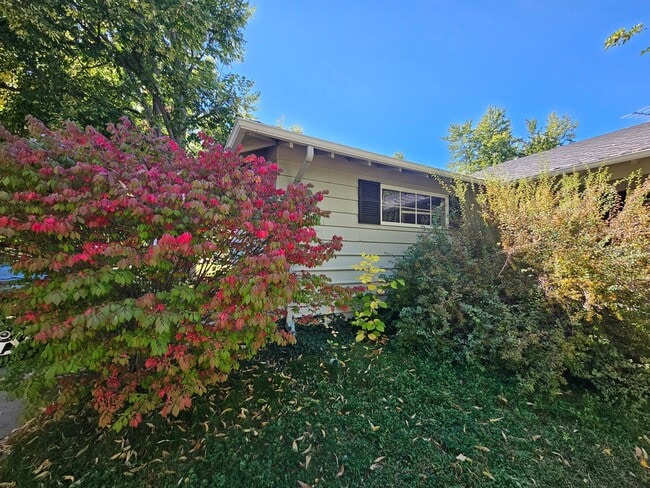 1875 S Linden Way in Denver, CO - Building Photo - Building Photo