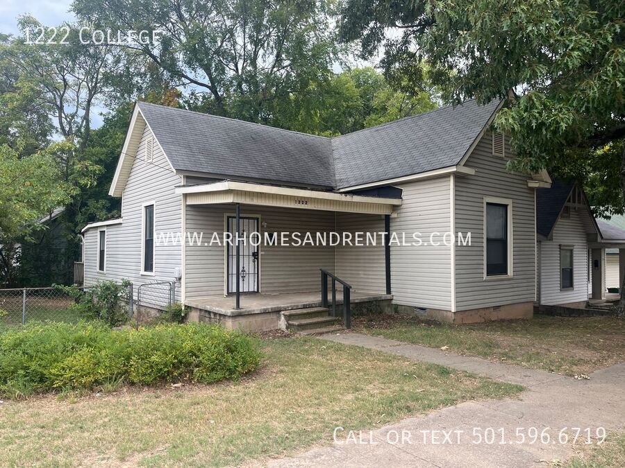 1222 College St in Little Rock, AR - Building Photo