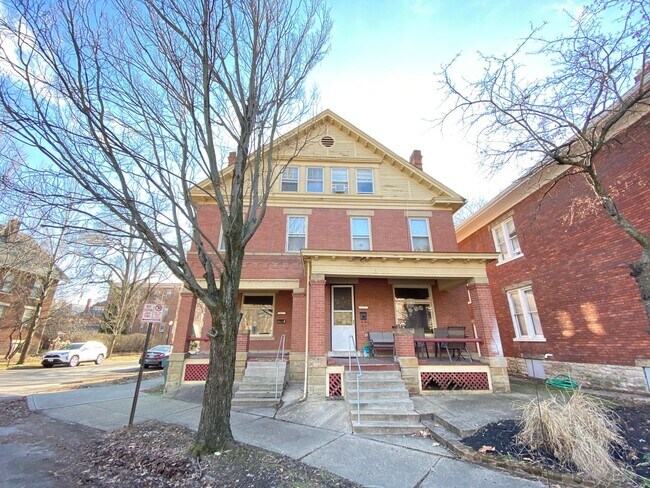 property at 351 W 6th Ave