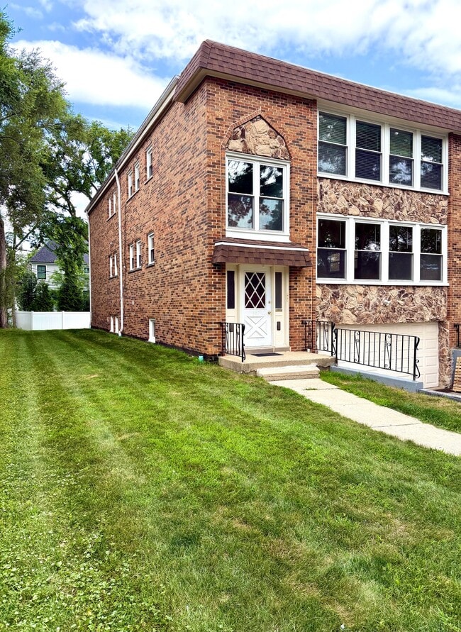 167 E Van Buren St