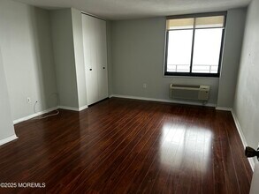 1 Channel Dr in Monmouth Beach, NJ - Building Photo - Building Photo