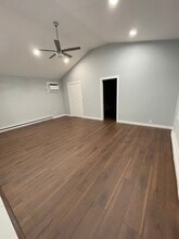 66 Cedar Oaks Ave in Farmingville, NY - Foto de edificio - Building Photo