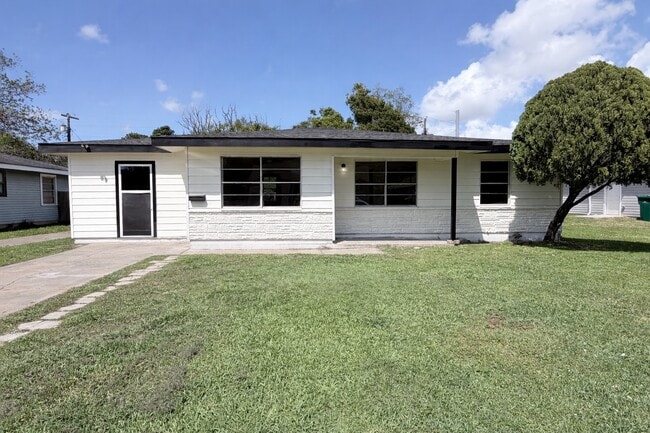 property at 404 Elaine St