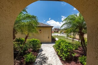 1075 Luminary Cir in Melbourne, FL - Building Photo - Building Photo