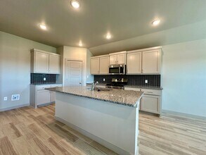 613 E 13th St in Wolfforth, TX - Building Photo - Building Photo