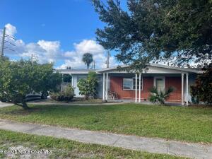 170 Barbados Dr in Merritt Island, FL - Foto de edificio
