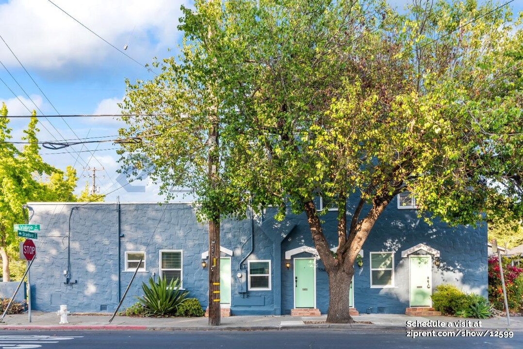 5580 Vallejo St in Oakland, CA - Building Photo
