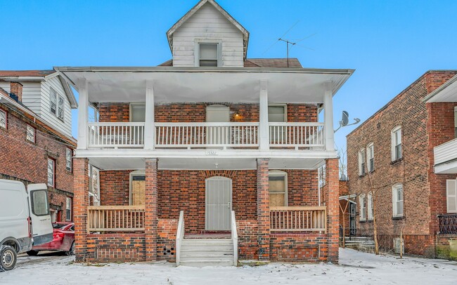 15322 Yorick Ave in Cleveland, OH - Foto de edificio - Building Photo