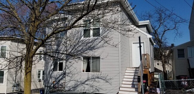 136-138 Walnut Ave in Revere, MA - Building Photo - Building Photo