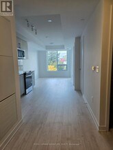 500 Plains Rd E in Burlington, ON - Building Photo - Building Photo