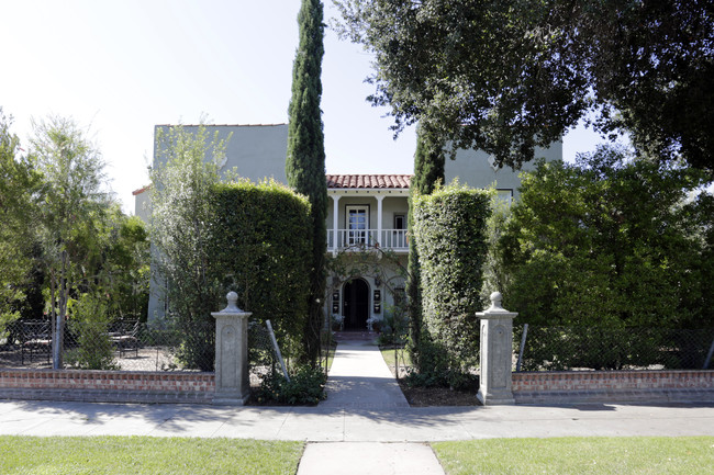 Chestnut Avenue Apartments in Santa Ana, CA - Building Photo - Building Photo