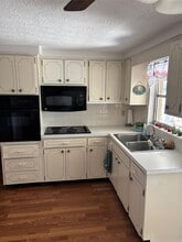 4004 Cluster Dr in Holiday, FL - Building Photo - Building Photo