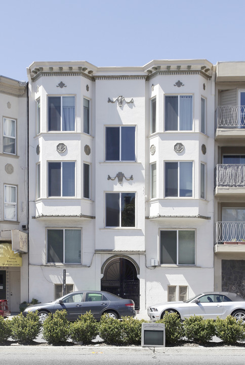 2006-2010 Lombard St in San Francisco, CA - Building Photo