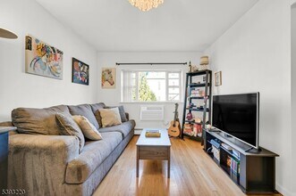 640 Franklin Ave in Nutley, NJ - Building Photo - Building Photo