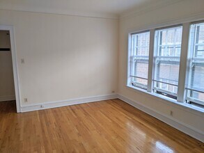 729 Hinman Ave, Unit 2W in Evanston, IL - Building Photo - Building Photo