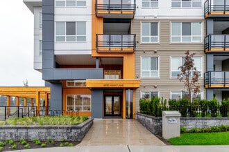 4690 Hawk Ln, Unit 412 in Delta, BC - Building Photo - Building Photo