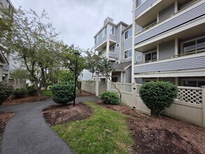 200 Falls Blvd in Quincy, MA - Building Photo - Building Photo
