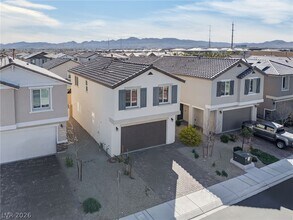 10218 Starlit Cyn Ct in Las Vegas, NV - Building Photo - Building Photo