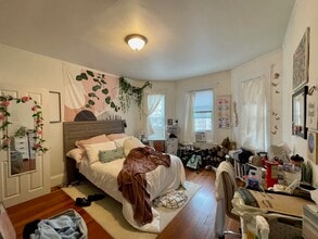 162 Kelton St, Unit 1 in Boston, MA - Foto de edificio - Building Photo