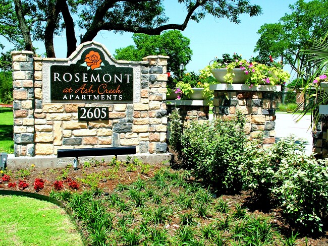 Rosemont at Ash Creek in Dallas, TX - Foto de edificio - Building Photo