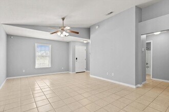 7464 Autumn Trace Blvd in Navarre, FL - Building Photo - Building Photo
