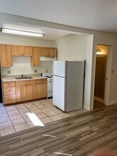 2537 13th Ave W, Unit B in Seattle, WA - Building Photo - Building Photo