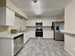 17449 N 8th Ave in Phoenix, AZ - Building Photo - Building Photo