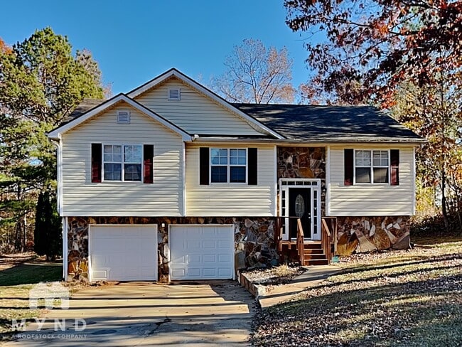 property at 375 Mountainview Dr