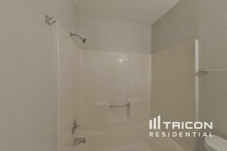 708 Burlington Ave in Fort Worth, TX - Building Photo - Building Photo