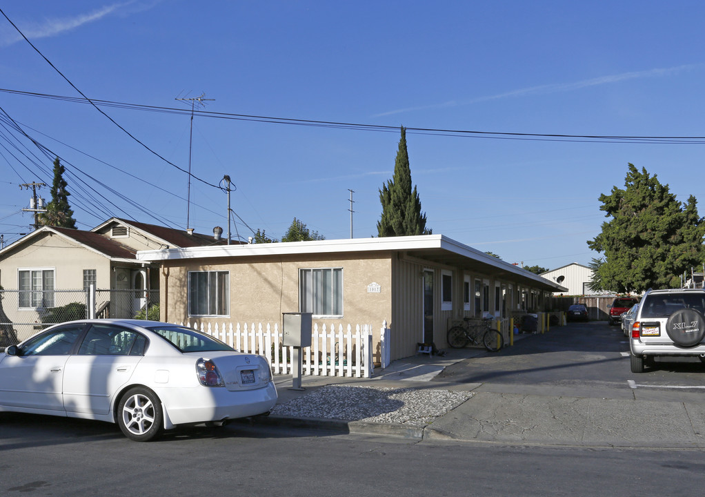 1017 Chestnut St in San Jose, CA - Building Photo