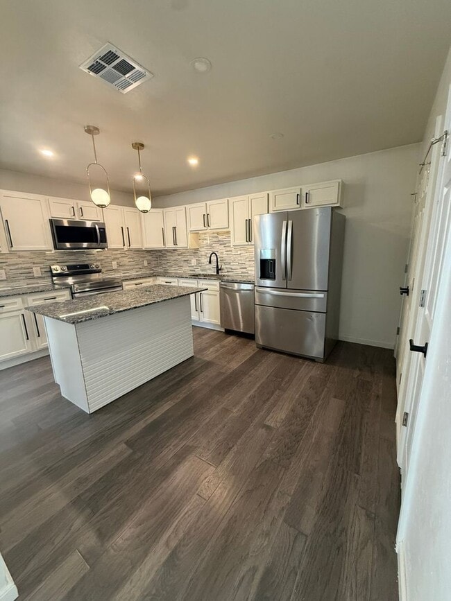 4200 NW 15th St in Oklahoma City, OK - Building Photo - Building Photo