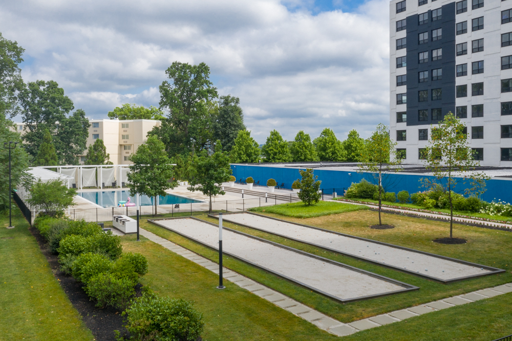 251 Dekalb Apartments in King of Prussia, PA