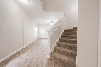 10049 Sharpton Dr in Houston, TX - Building Photo - Building Photo