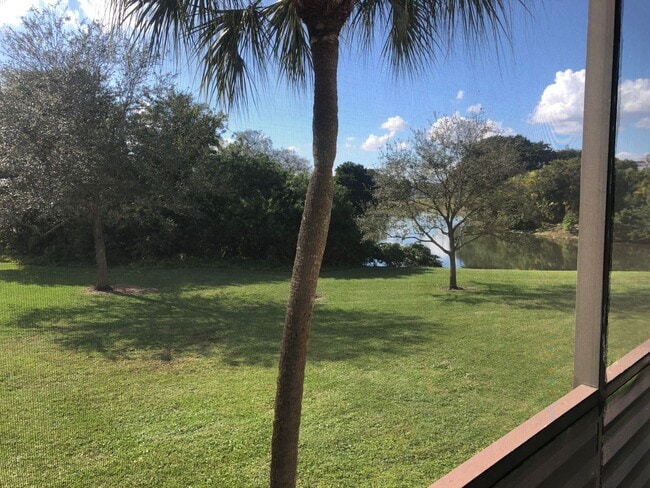 6301 N University Dr, Unit 220 in Tamarac, FL - Building Photo - Building Photo