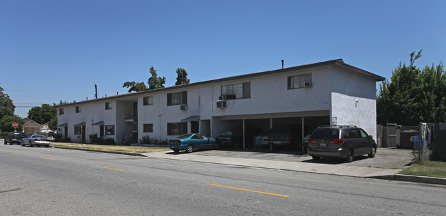 The Gibson Apartments in El Monte, CA - Foto de edificio - Building Photo