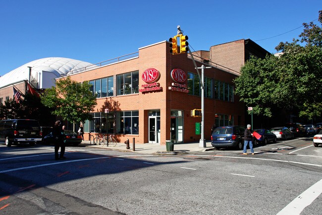 96-110 Boerum Pl in Brooklyn, NY - Building Photo - Building Photo