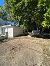 4902 Burnham Ave in Toledo, OH - Foto de edificio - Building Photo