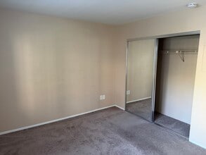 15048 Avenida Venusto, Unit 259 in San Diego, CA - Building Photo - Building Photo