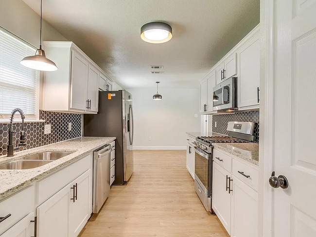 7825 Standley St in North Richland Hills, TX - Building Photo - Building Photo