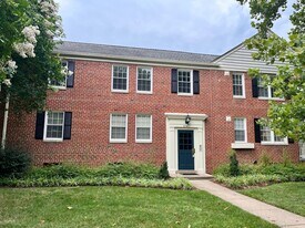 6701 W Wakefield Dr in Alexandria, VA - Building Photo