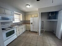 224 SE 16th Pl photo'