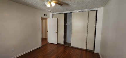 8315 Clinton Ave, Unit 8 in West Hollywood, CA - Foto de edificio - Building Photo